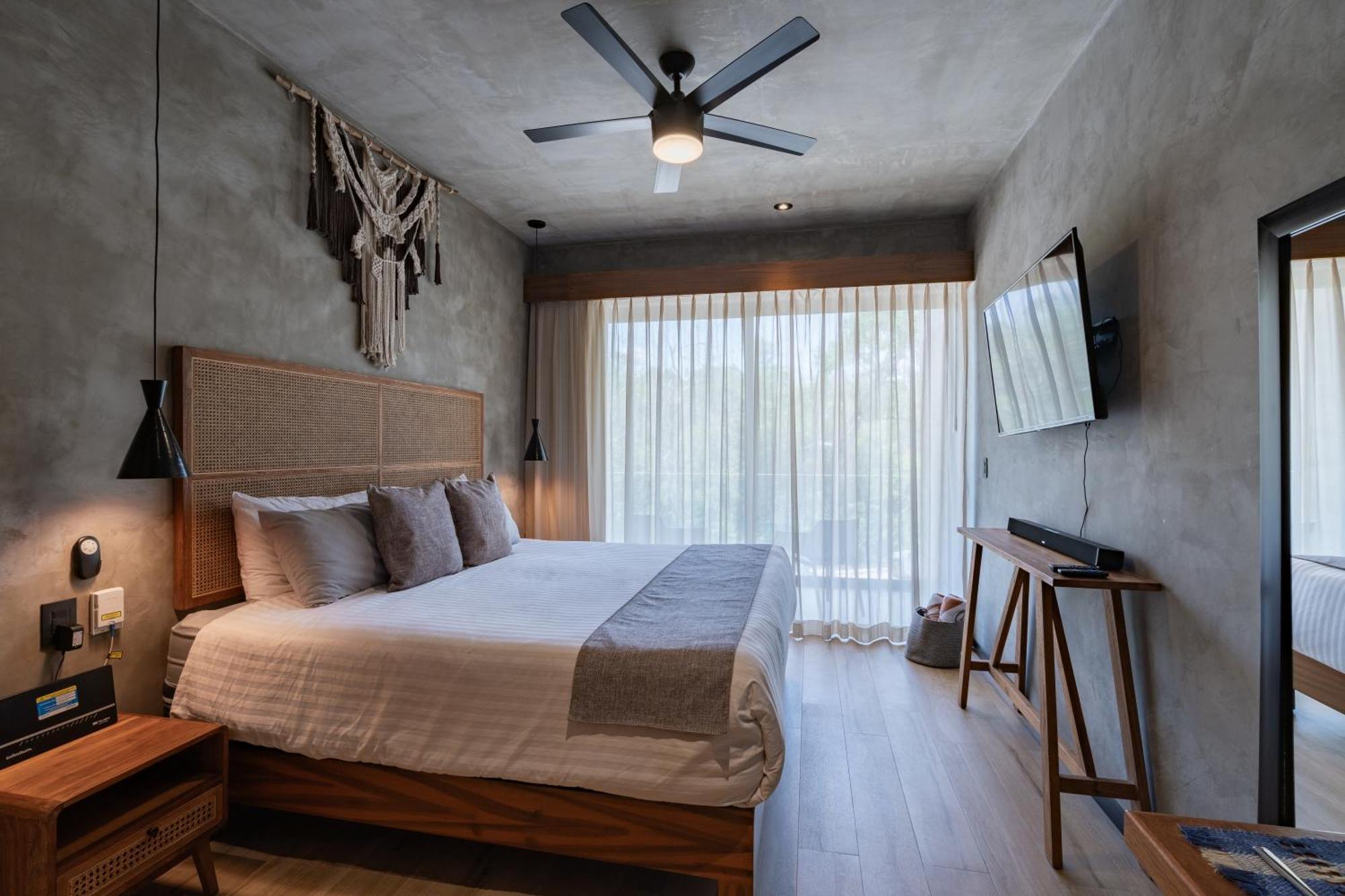Apartment Modern With Rooftop Pool In Downtown *